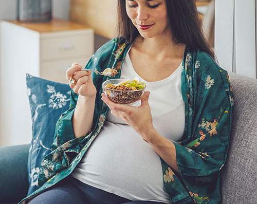 Embarazo y lactancia: lo que necesitas comer, sin mitos ni miedos